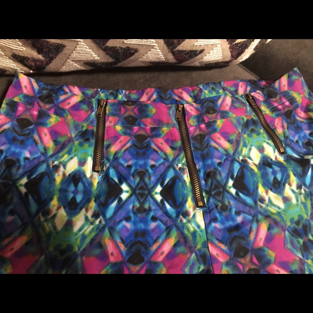 💗Mimi Chica Colorful Shorts-Size S💗 - Picture 2 of 4